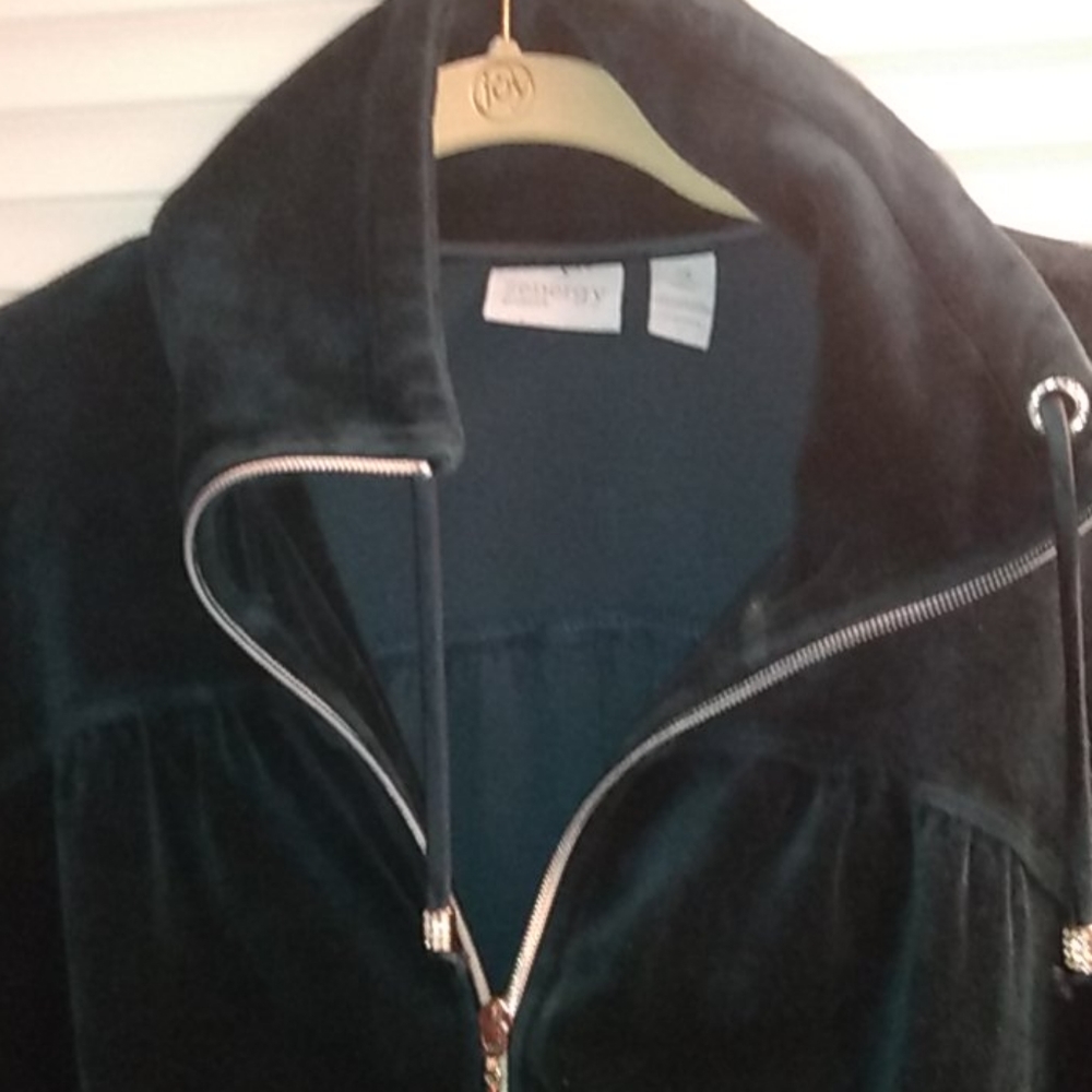 Jacket - Picture 2 of 9